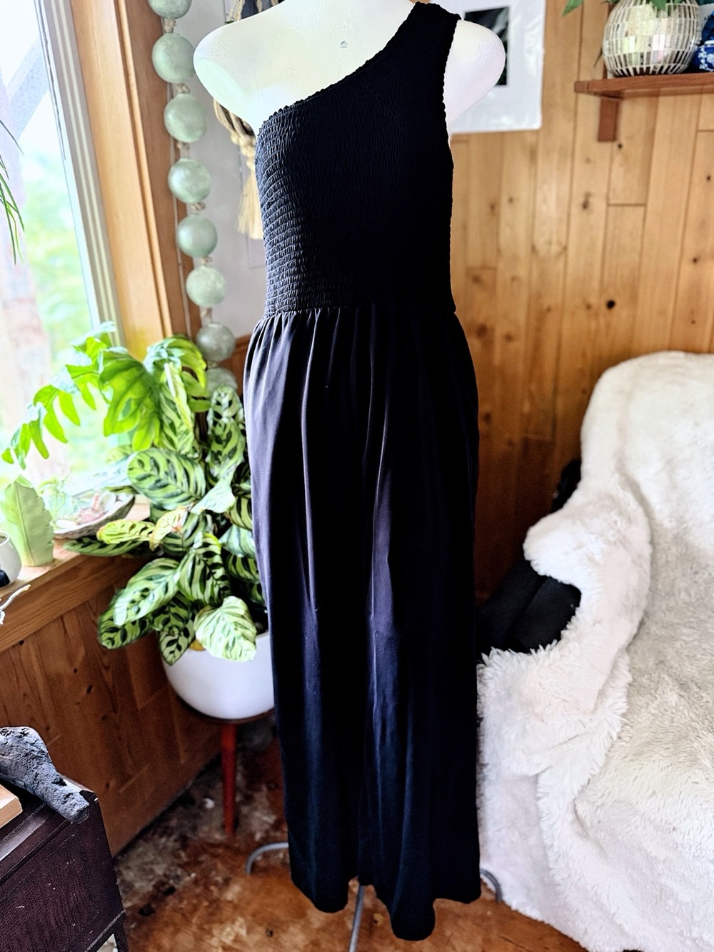 Entro Black One Shoulder Smocked Wide Leg Jumpsuit Romper Medium NWOT